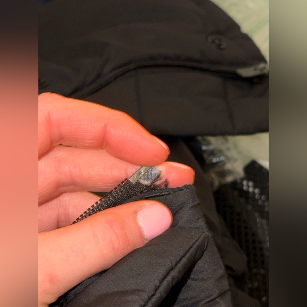 Women's lululemon Black Puffer Jacket - Picture 8 of 9